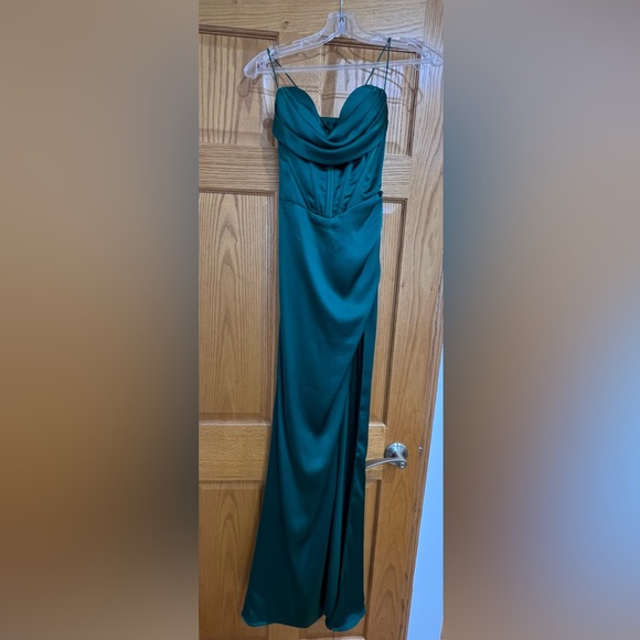 Cinderella satin party dress - Picture 3 of 8